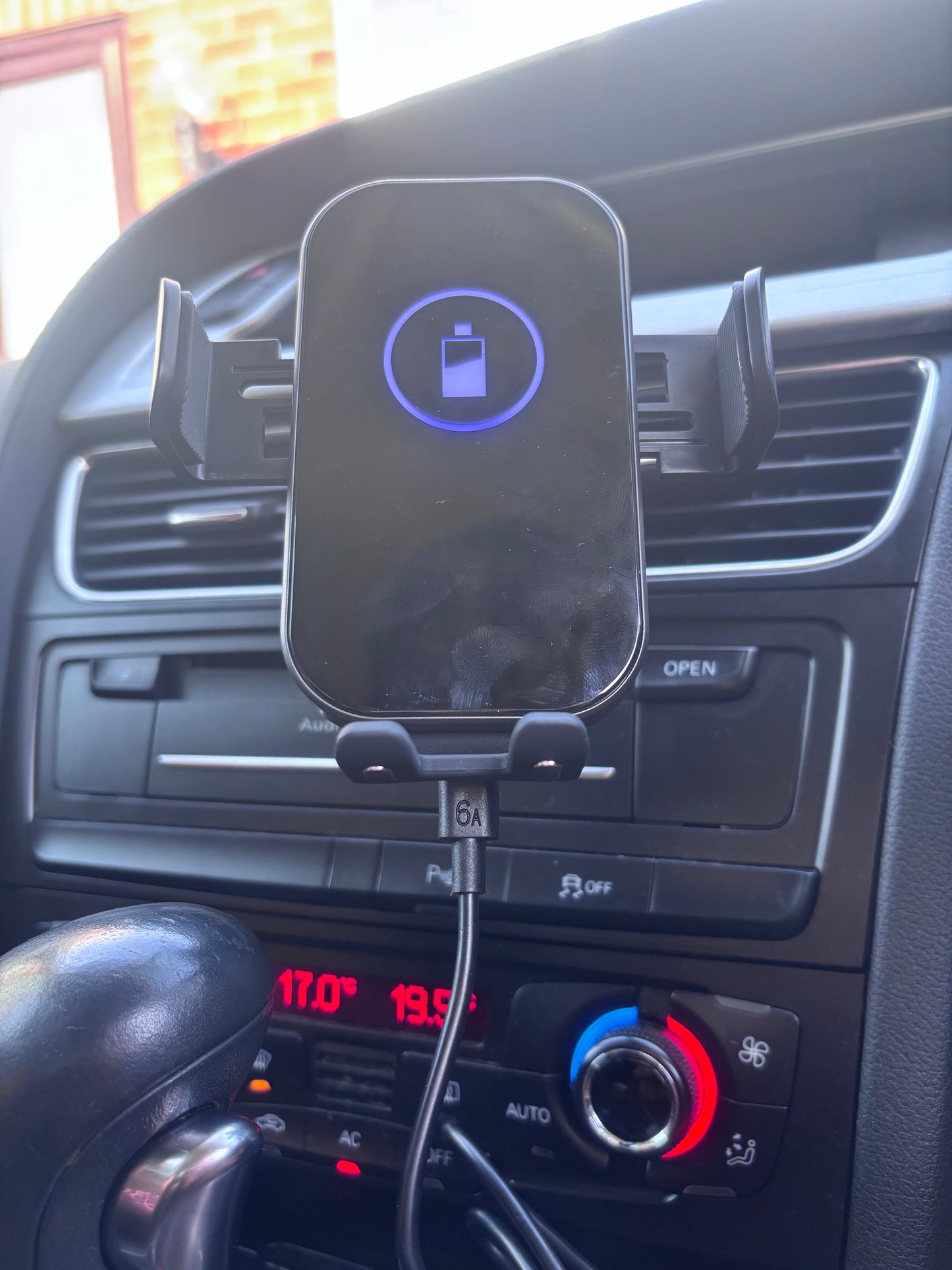 Car Mount Air Vent Phone Holder for Car Wireless Charger ,15W Fast Charger Car Mobile Phone Holder Wireless Charger Holder